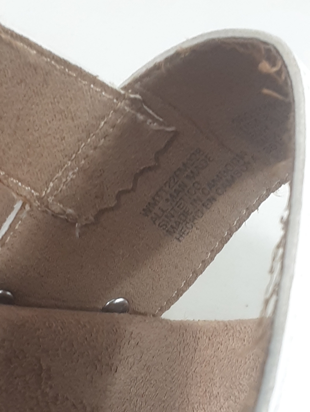 Time & Tru Sandals - Picture 7 of 8